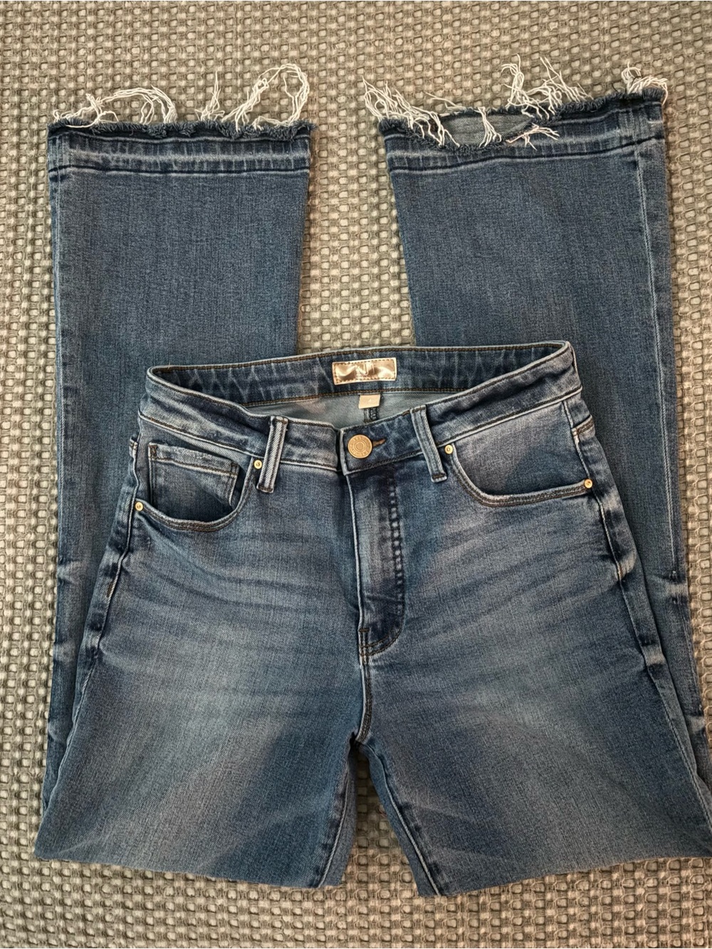 Kut from the Kloth Light Blue Frayed-Hem Ankle Jeans